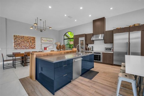 Купить виллу или дом в Уэстон, Флорида 5 спален, 333.7м2, № 1832237 - фото 19