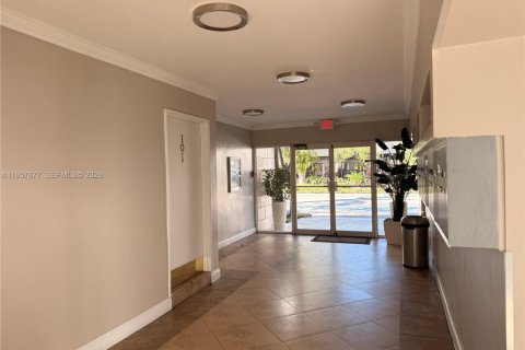 Снять в аренду виллу или дом в Бей-Харбор-Айлендс, Флорида 2 спальни, 102.19м2, № 2011358 - фото 13