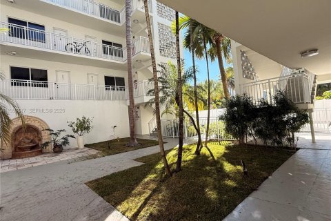 Снять в аренду виллу или дом в Бей-Харбор-Айлендс, Флорида 2 спальни, 102.19м2, № 2011358 - фото 16