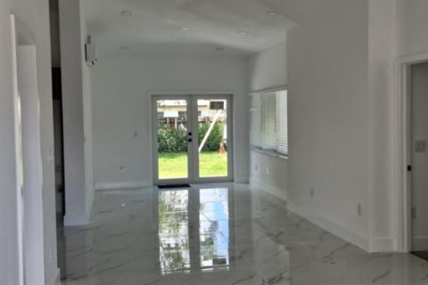 Casa en venta en Oakland Park, Florida, 3 dormitorios, 131.55 m2 № 2085253 - foto 3