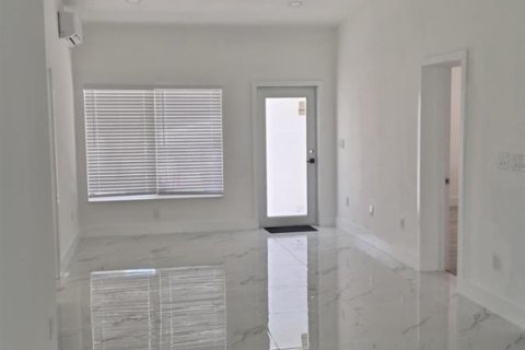 Casa en venta en Oakland Park, Florida, 3 dormitorios, 131.55 m2 № 2085253 - foto 6