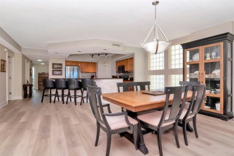 Copropriété à vendre à Clearwater, Floride: 3 chambres, 202.06 m2 № 1598028 - photo 12