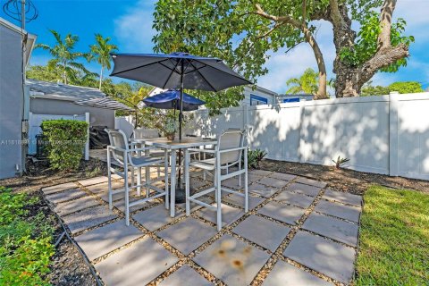 House in Fort Lauderdale, Florida 2 bedrooms, 89.19 sq.m. № 1792414 - photo 28