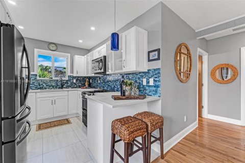 House in Fort Lauderdale, Florida 2 bedrooms, 89.19 sq.m. № 1792414 - photo 5