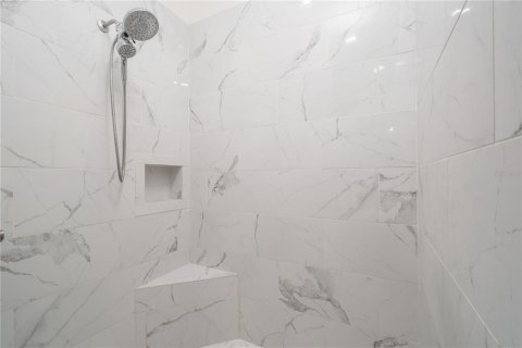Casa en venta en Fort MC Coy, Florida, 4 dormitorios, 227.61 m2 № 1905980 - foto 17