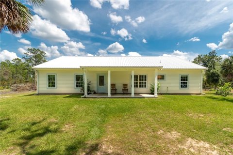 Casa en venta en Fort MC Coy, Florida, 4 dormitorios, 227.61 m2 № 1905980 - foto 1
