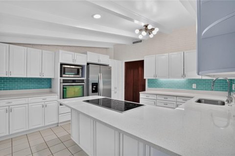 Casa en venta en Sarasota, Florida, 5 dormitorios, 309.83 m2 № 2400369 - foto 15