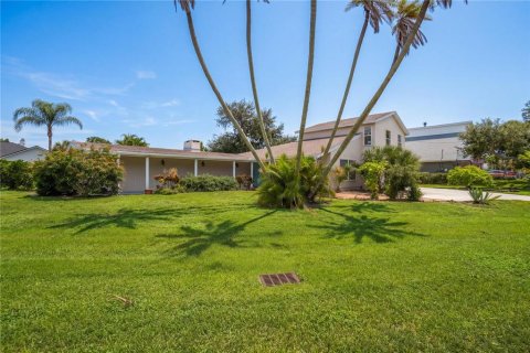 Casa en venta en Sarasota, Florida, 5 dormitorios, 309.83 m2 № 2400369 - foto 5