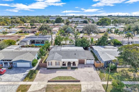 Купить виллу или дом в Купер-Сити, Флорида 4 спальни, 177.35м2, № 1970205 - фото 5