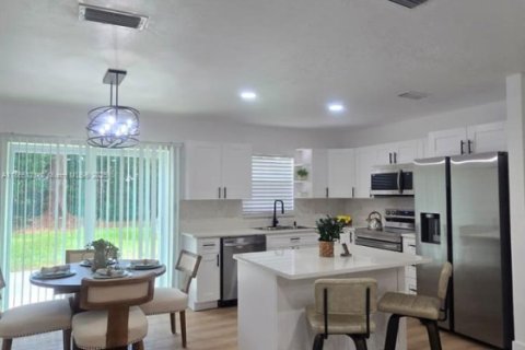 Casa en venta en Gainesville, Florida, 3 dormitorios, 108.14 m2 № 1897453 - foto 15