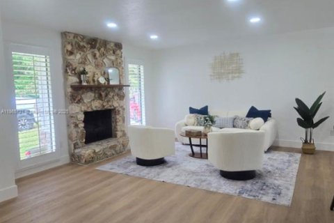 Casa en venta en Gainesville, Florida, 3 dormitorios, 108.14 m2 № 1897453 - foto 9