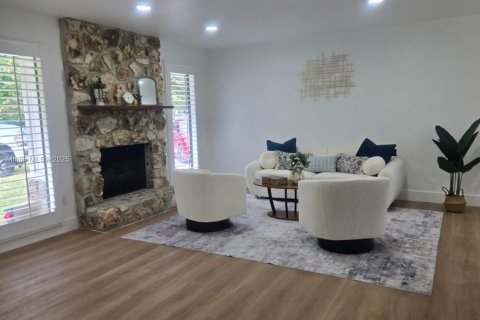 Casa en venta en Gainesville, Florida, 3 dormitorios, 108.14 m2 № 1897453 - foto 13