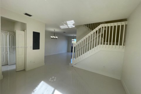 Купить таунхаус в Хайалиа, Флорида 3 спальни, 128.86м2, № 2003193 - фото 4