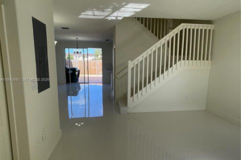 Купить таунхаус в Хайалиа, Флорида 3 спальни, 128.86м2, № 2003193 - фото 2