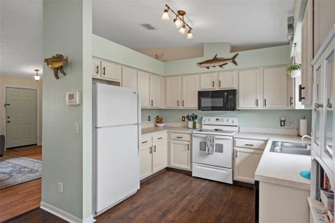 House in Homosassa, Florida 3 bedrooms, 107.12 sq.m. № 1773921 - photo 10