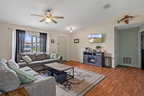 House in Homosassa, Florida 3 bedrooms, 107.12 sq.m. № 1773921 - photo 7