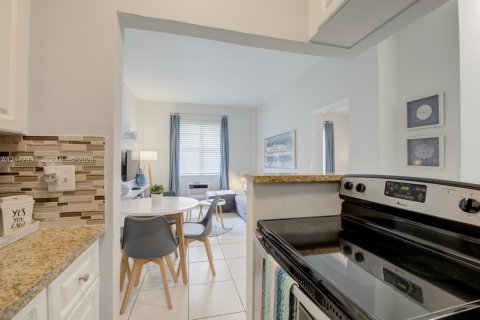 Copropriété à vendre à Miami Beach, Floride: 1 chambre, 40.23 m2 № 2435225 - photo 12