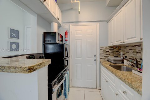 Copropriété à vendre à Miami Beach, Floride: 1 chambre, 40.23 m2 № 2435225 - photo 6