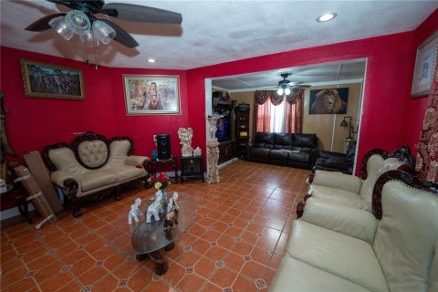 House in Orlando, Florida 3 bedrooms, 136.01 sq.m. № 1755597 - photo 13