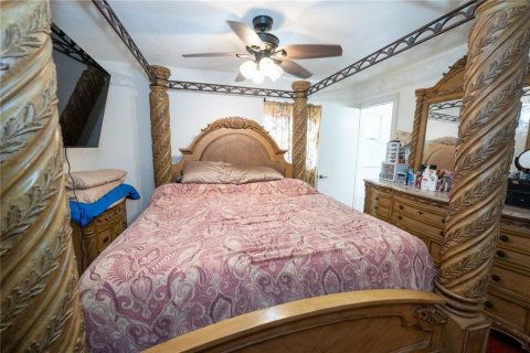 House in Orlando, Florida 3 bedrooms, 136.01 sq.m. № 1755597 - photo 24