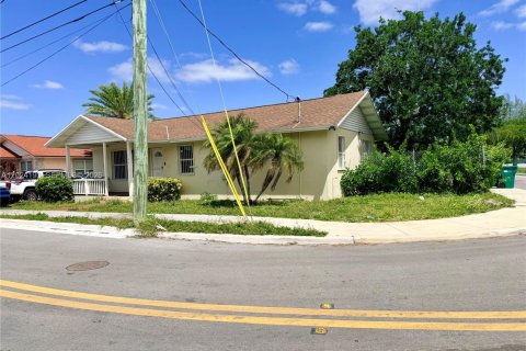 Villa ou maison à Florida City, Floride 3 chambres, 111.11 m2 № 2085782