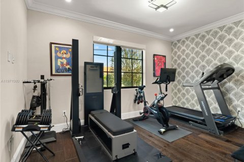 House in Pompano Beach, Florida 5 bedrooms, 328.32 sq.m. № 2032796 - photo 28