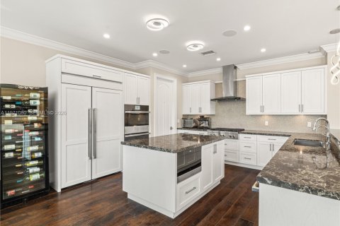 House in Pompano Beach, Florida 5 bedrooms, 328.32 sq.m. № 2032796 - photo 22