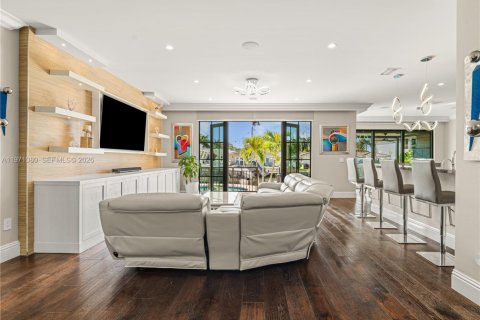 House in Pompano Beach, Florida 5 bedrooms, 328.32 sq.m. № 2032796 - photo 15