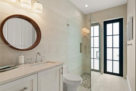 House in Pompano Beach, Florida 5 bedrooms, 328.32 sq.m. № 2032796 - photo 29