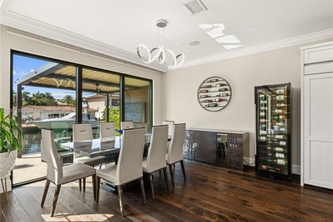 House in Pompano Beach, Florida 5 bedrooms, 328.32 sq.m. № 2032796 - photo 23