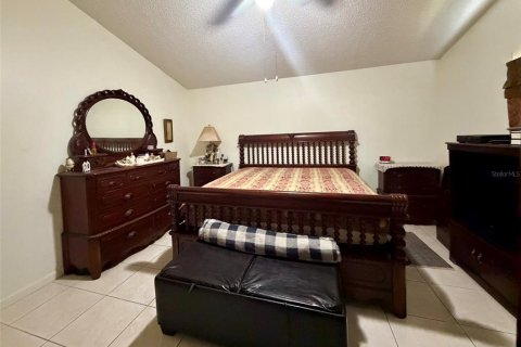 House in Kissimmee, Florida 3 bedrooms, 158.31 sq.m. № 2210407 - photo 24