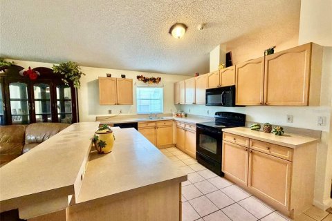 House in Kissimmee, Florida 3 bedrooms, 158.31 sq.m. № 2210407 - photo 8