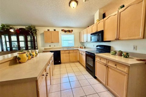 House in Kissimmee, Florida 3 bedrooms, 158.31 sq.m. № 2210407 - photo 9