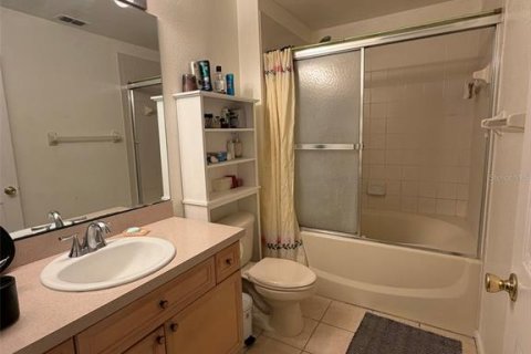 House in Kissimmee, Florida 3 bedrooms, 158.31 sq.m. № 2210407 - photo 25