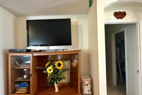 House in Kissimmee, Florida 3 bedrooms, 158.31 sq.m. № 2210407 - photo 22