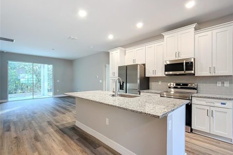 House in Lehigh Acres, Florida 4 bedrooms, 137.96 sq.m. № 1647633 - photo 7