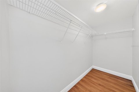 Condo in Orlando, Florida, 2 bedrooms  № 2391440 - photo 27