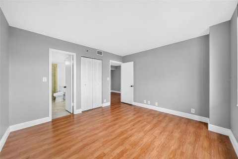 Condo in Orlando, Florida, 2 bedrooms  № 2391440 - photo 21