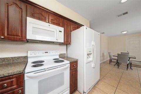 Appartement à louer à Kissimmee, Floride: 3 chambres, 224.64 m2 № 2388991 - photo 7