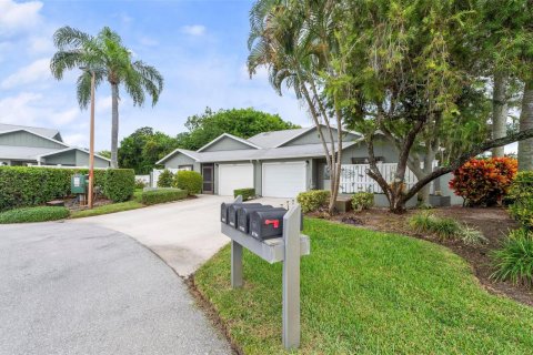Apartment in Hobe Sound, Florida 2 bedrooms, 121.61 sq.m. № 2263249 - photo 2