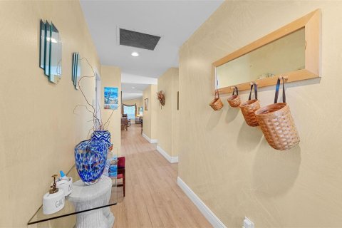 Apartment in Hobe Sound, Florida 2 bedrooms, 121.61 sq.m. № 2263249 - photo 4