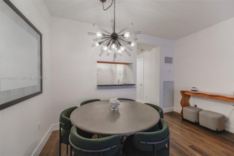 Copropriété à vendre à Miami, Floride: 1 chambre, 91.32 m2 № 2180756 - photo 15
