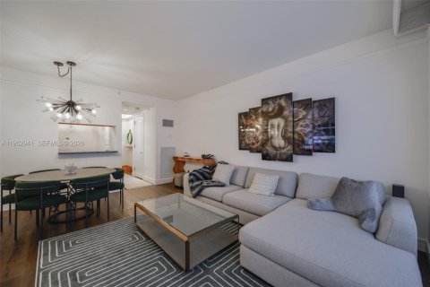 Copropriété à vendre à Miami, Floride: 1 chambre, 91.32 m2 № 2180756 - photo 5