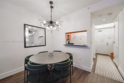Copropriété à vendre à Miami, Floride: 1 chambre, 91.32 m2 № 2180756 - photo 14