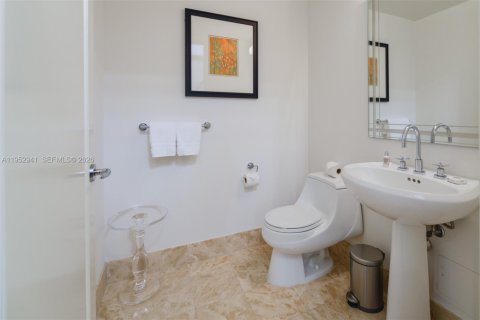 Copropriété à vendre à Miami, Floride: 1 chambre, 91.32 m2 № 2180756 - photo 17