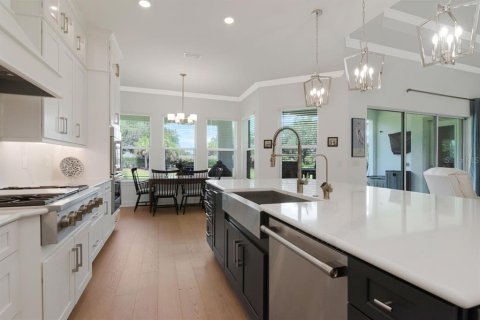 House in Wesley Chapel, Florida 4 bedrooms, 323.58 sq.m. № 2223182 - photo 25