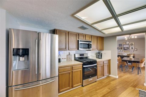 House in Apollo Beach, Florida 3 bedrooms, 165.37 sq.m. № 1517104 - photo 19