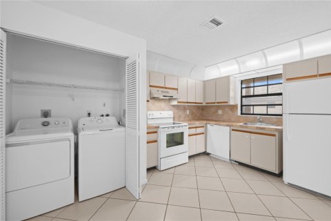 Купить кондоминиум в Санрайз, Флорида 3 комнаты, 110.09м2, № 2186885 - фото 3