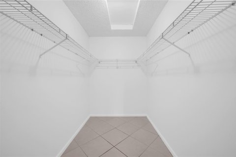 Купить кондоминиум в Санрайз, Флорида 3 комнаты, 110.09м2, № 2186885 - фото 9