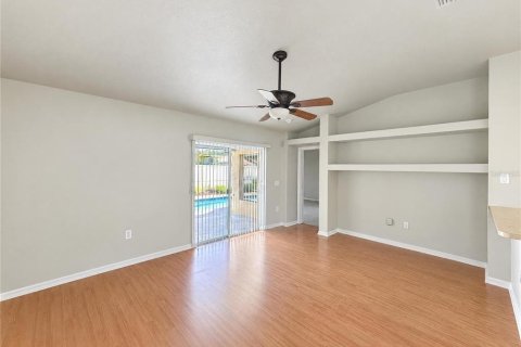 Villa ou maison à vendre à Land O' Lakes, Floride: 3 chambres, 174.01 m2 № 2434474 - photo 3